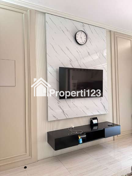 Rumah Minimalis Full Furnished Interior French Contemporer 4 Kamar Tidur 2 Kamar Mandi Carport Selangkah ke Summaba Mall di Summarecon Bandung - 2