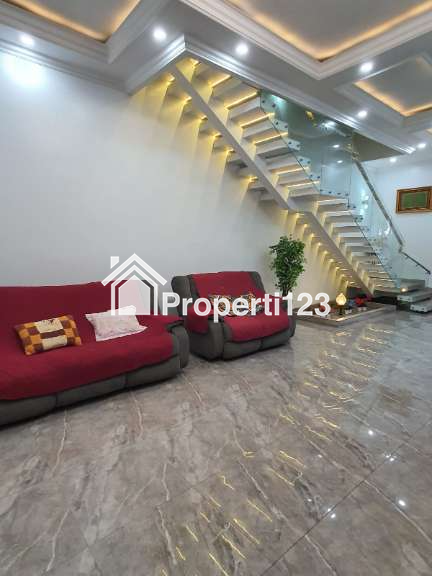 Dijual Rumah Modern Furnished Siap Huni di Keputih Sukolilo Surabaya Timur - 14