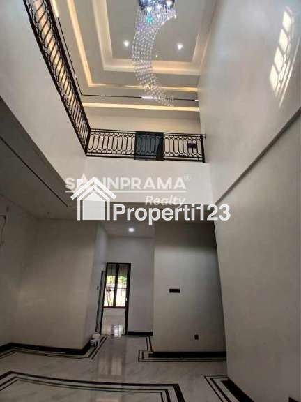Rumah 3 lantai Mediteranian Classic di Ciganjur Jakarta Selatan - 6