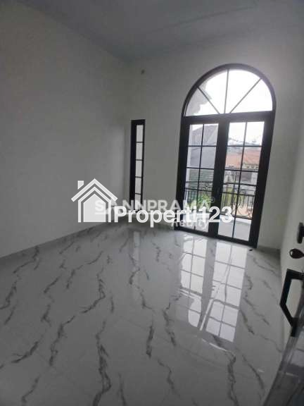 Rumah mewah 3 lantai murah siap huni dimampang depok - 8