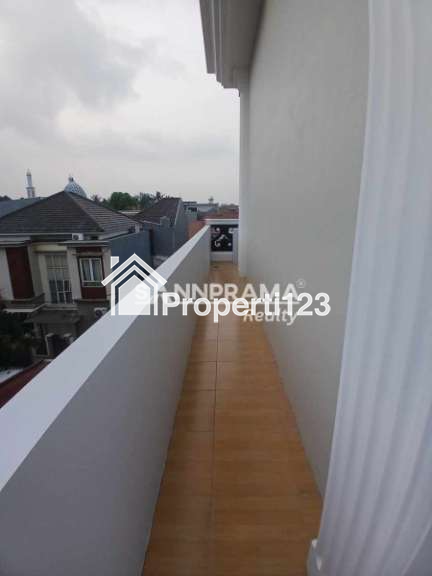 Rumah mewah 3 lantai murah siap huni dimampang depok - 11