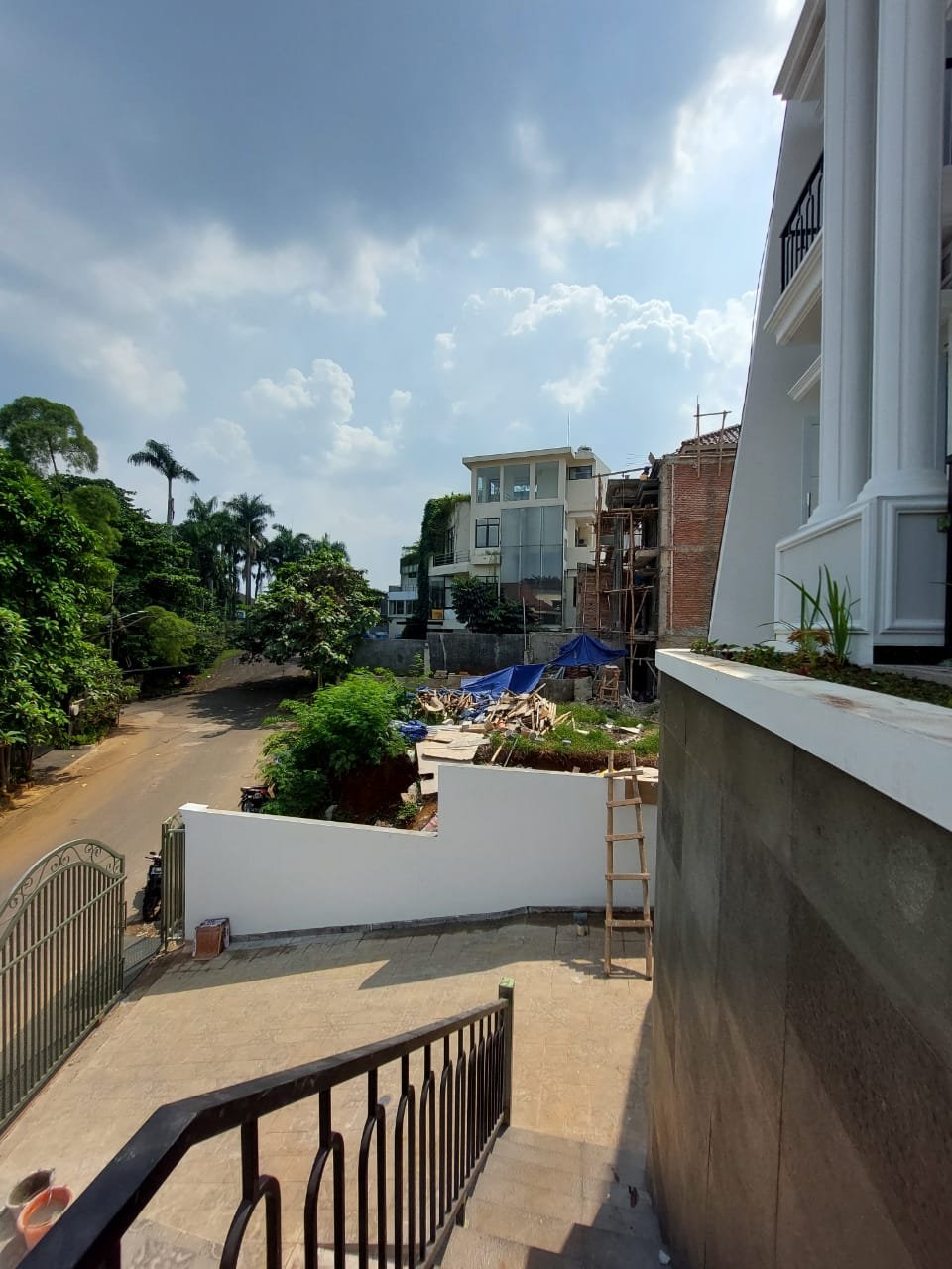 Dijual Rumah Mewah di Komplek Bona Vista Lebak Bulus Jakarta Selatan - 3