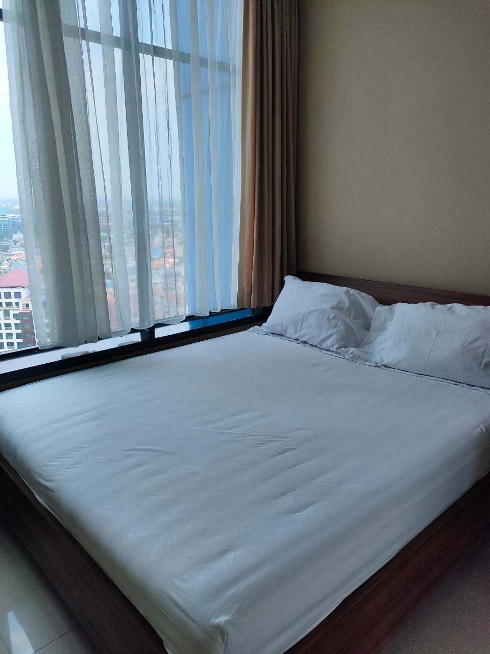 Disewakan Apartemen 2 Bedroom Full Furnish di Hamptons Park - 4