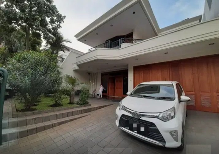 Dijual Rumah mewah di Kawasan Elit Kemang siap huni - 1