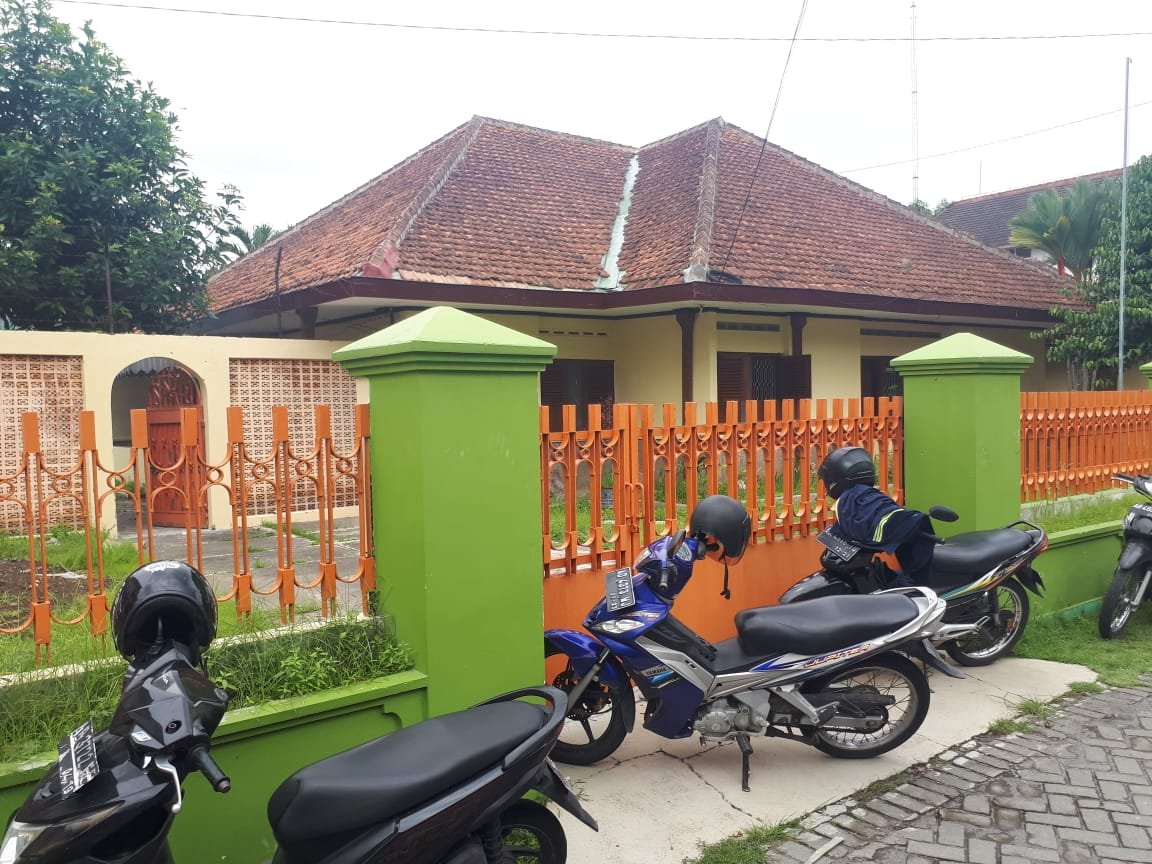 Rumah Besar Halaman Lapang Lingkungan Tenang  Pandean Sari, Sleman, DIY - 7
