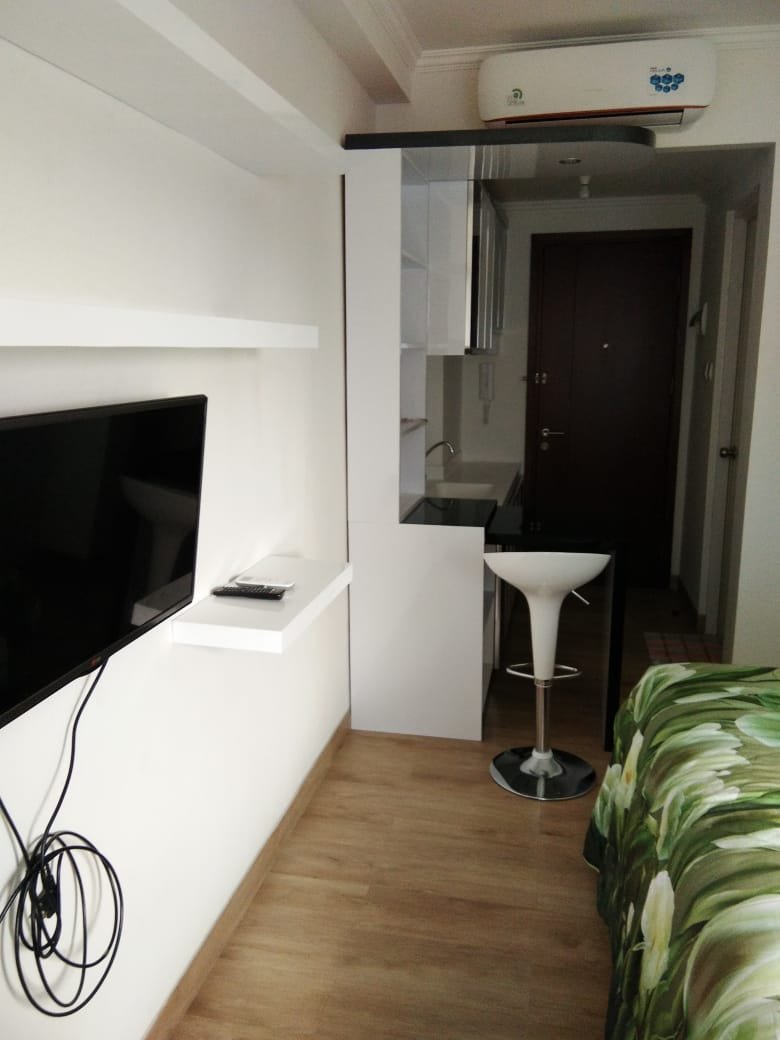 Disewakan Apartemen studio full furnished apartemen strategis depan Stasiun LRT,Jakarta Timur - 6