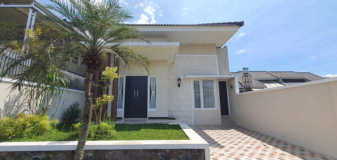 Rumah Malang Minimalis, - 1