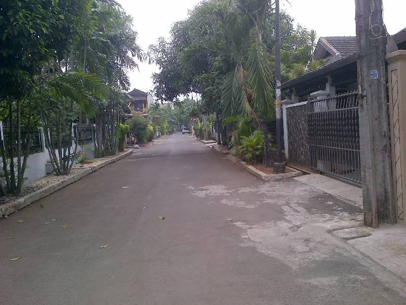 Rumah Bagus 1 1/2 Lantai, Luas Tanah 187m2 di Ciledug - 3