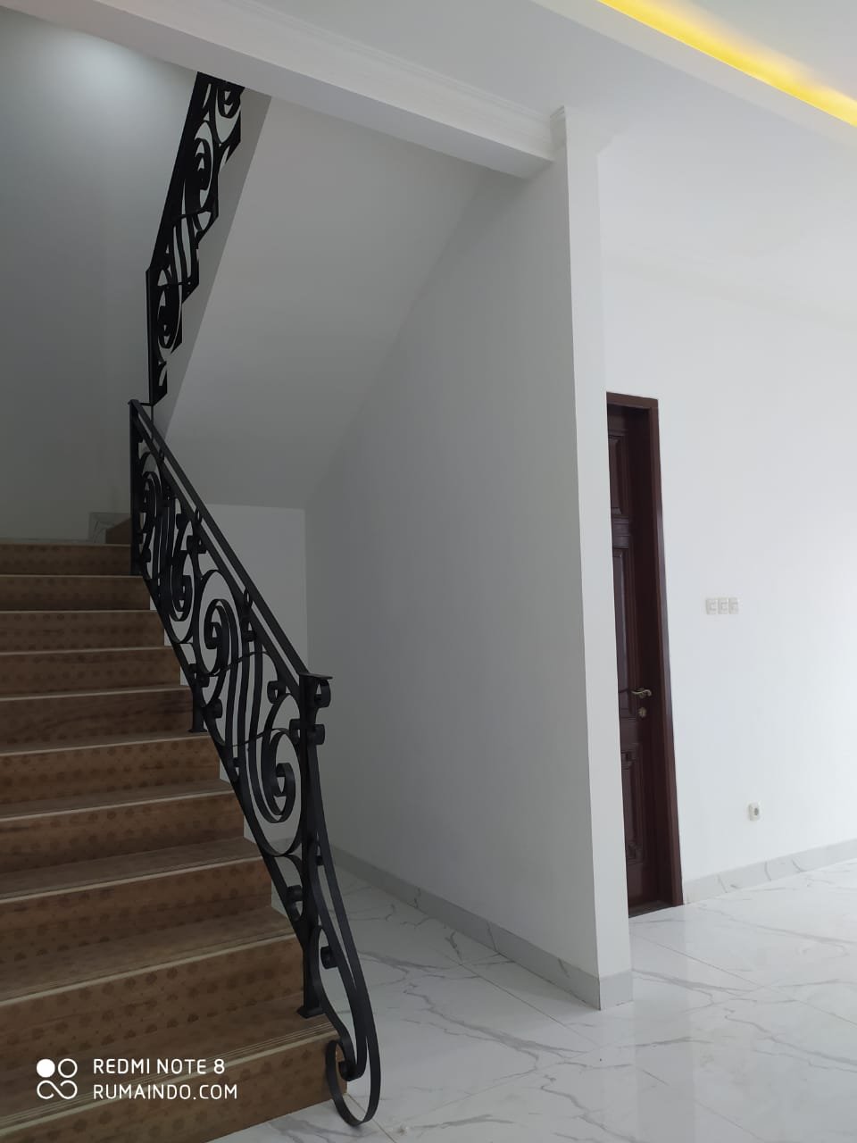 Rumah Mewah di Jln Kecapi Raya Jagakarsa Jakarta Selatan - 3