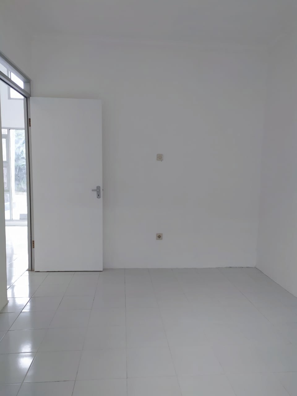 Dijual Rumah Murah Siap Huni di Perumahan Bukit Hijau Karawaci Curug Tangerang - 5
