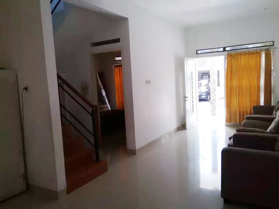 Rumah Dijual 2 Lt di Town House Belleza Antapani Dekat Griya Yogya Antapani Bandung - 7