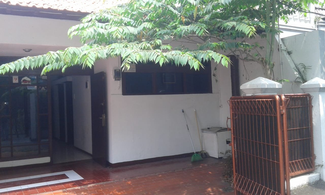 Dijual Murah Rumah Second di Jl. Tebet Barat Jakarta Selatan - 3