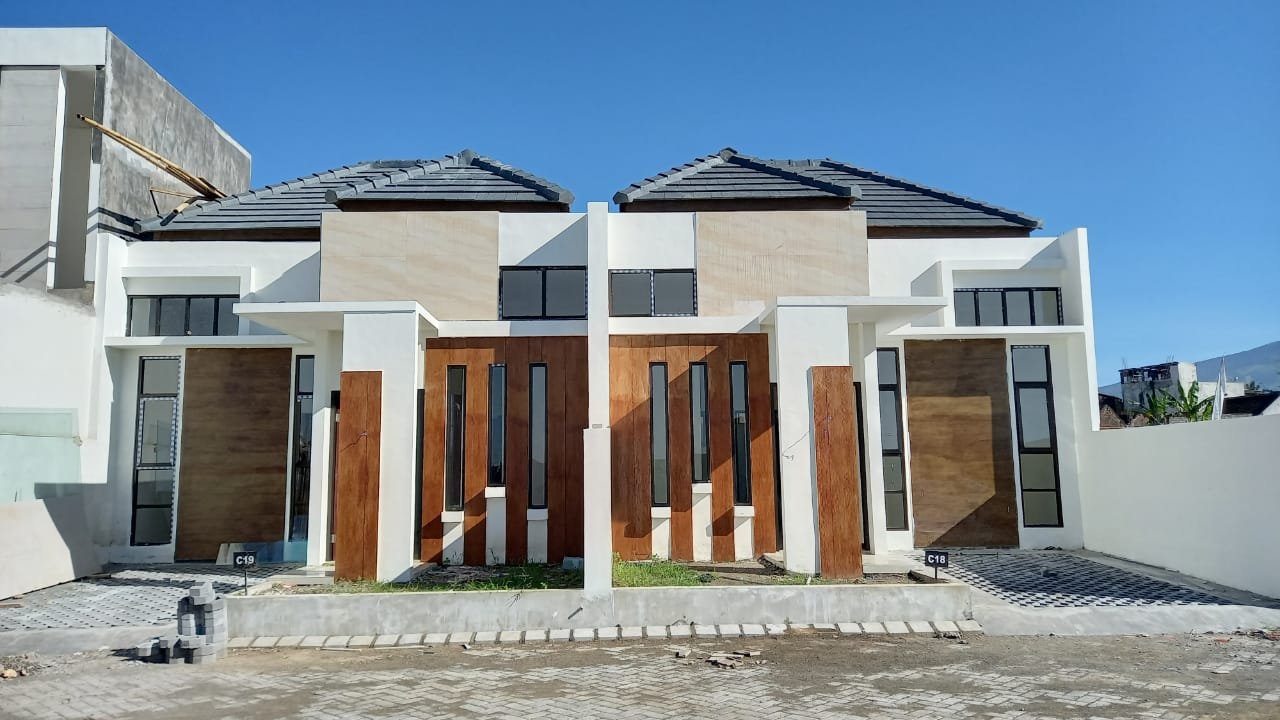 Jual Perumahan Di Batu Malang, - 1