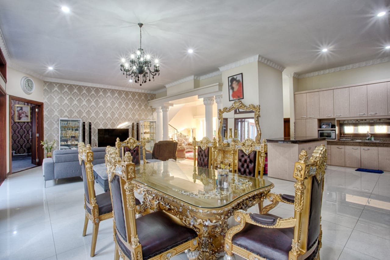 Dijual Rumah Di Araya Malang Ada Kolam Renang, - 3