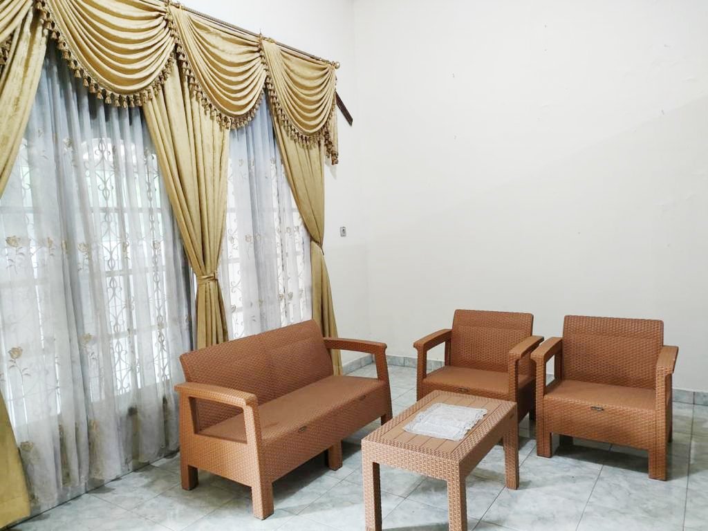 Rumah Dijual Murah Strategis di Komplek Dosen IKIP Jatikramat Jatiasih Kota Bekasi - 8