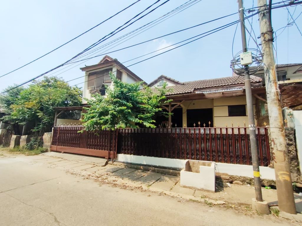 Rumah Dijual Murah Strategis di Komplek Dosen IKIP Jatikramat Jatiasih Kota Bekasi - 2
