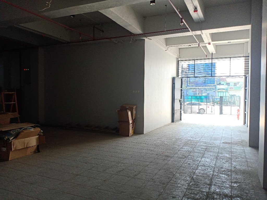 Gedung Strategis di JL Raya Besar di Tebet Jakarta Selatan - 3