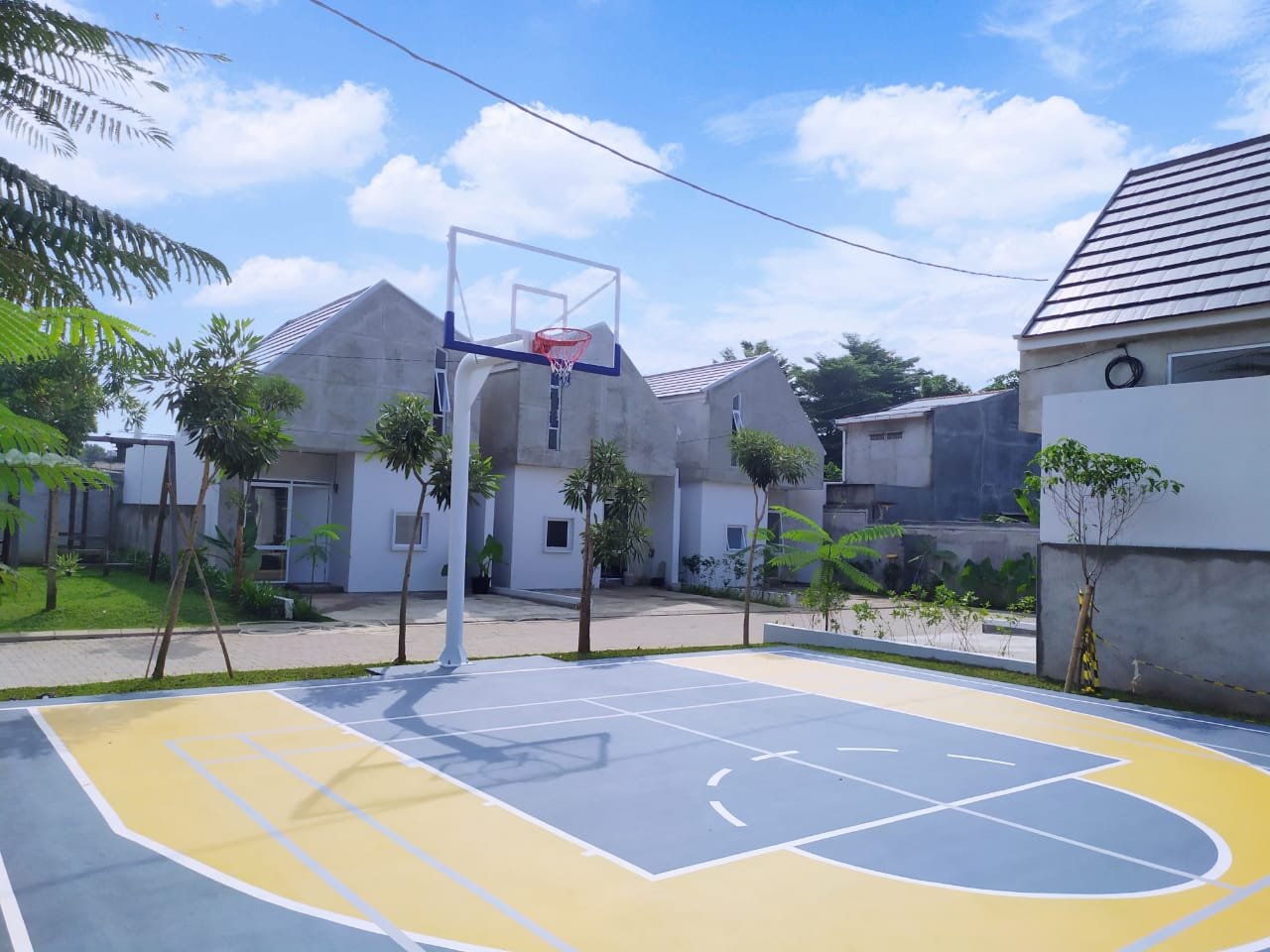 Dijual Rumah Modern Minimalis Ada Mezzanin Dengan Fasilitas Play Ground & Lapangan Basket di Sukatani - 9
