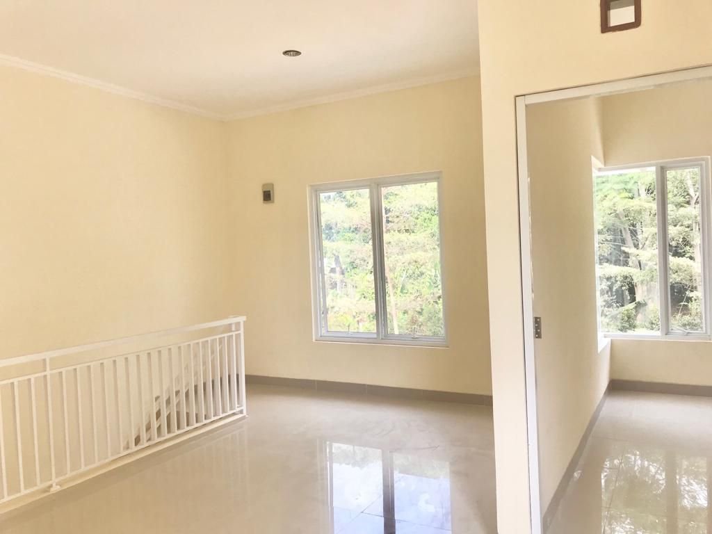 Rumah Elit Murah 2 Lantai Akses Dekat Tol Jatisampurna Bekasi - 10