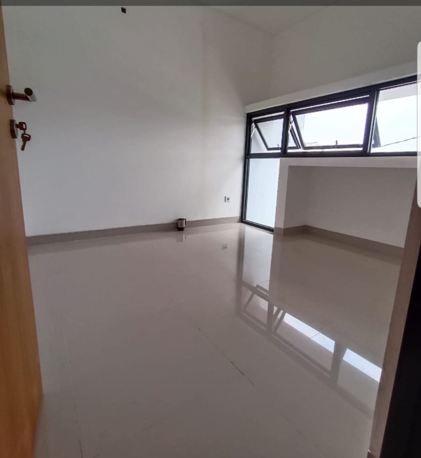 Dijual Murah Hunian Exclusive 2 Lantai Bintaro Kota Tangerang selatan - 3