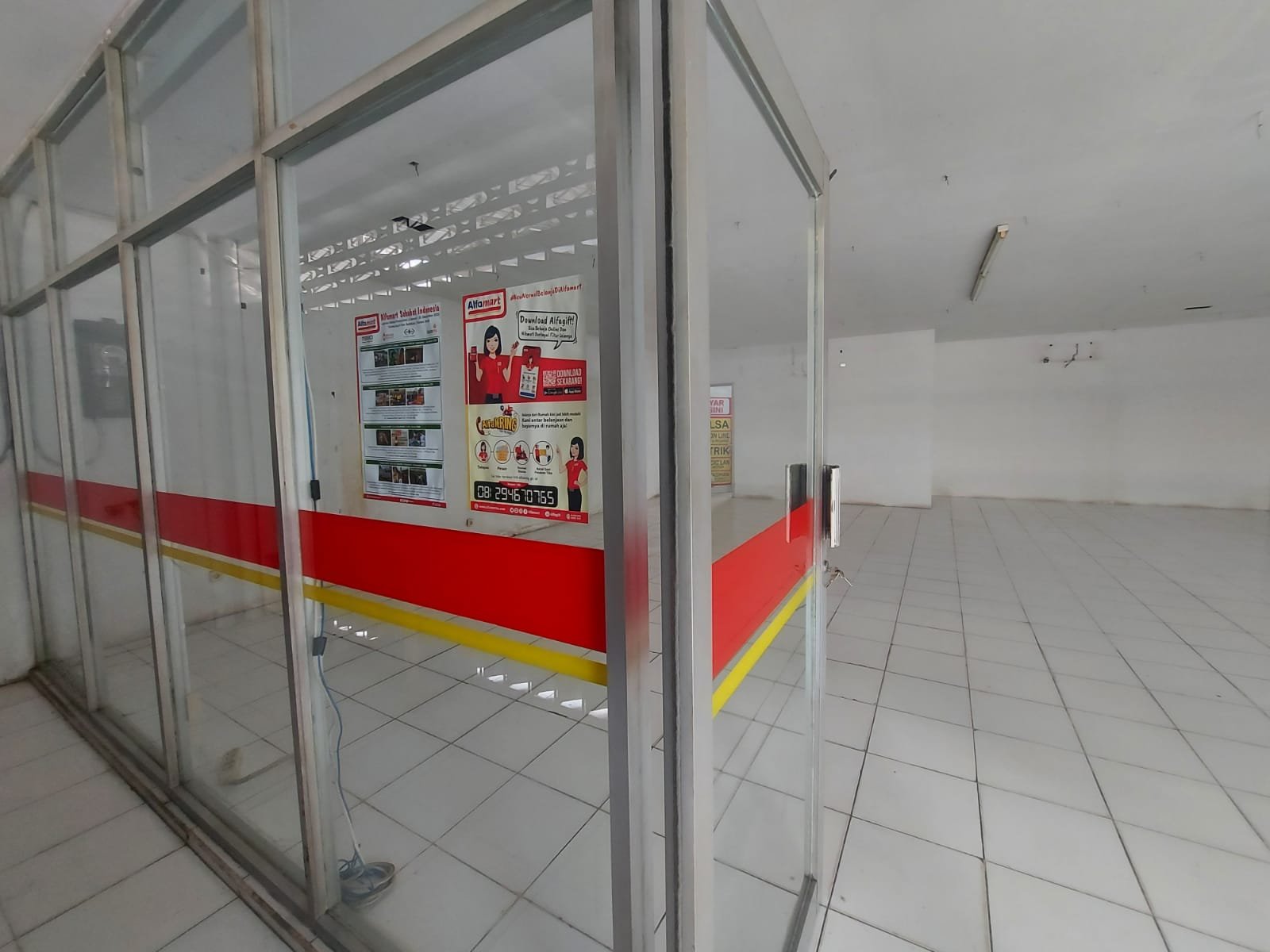 Sewa Tahunan Murah Ruko 2 Lantai Daerah  Daerah Jalan Basuki Rahmat / Oro Oro Dowo kota Malang - 11