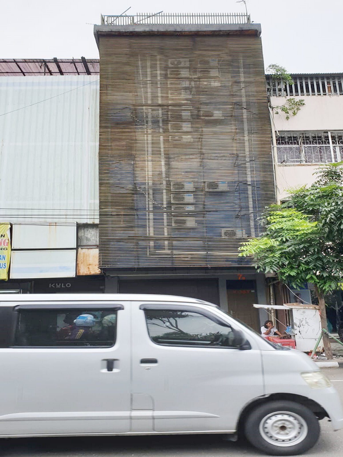 Kost Murah Fasilitas Lengkap Dekat Universitas Trisakti dan ITC Roxy Jakarta Pusat - 5