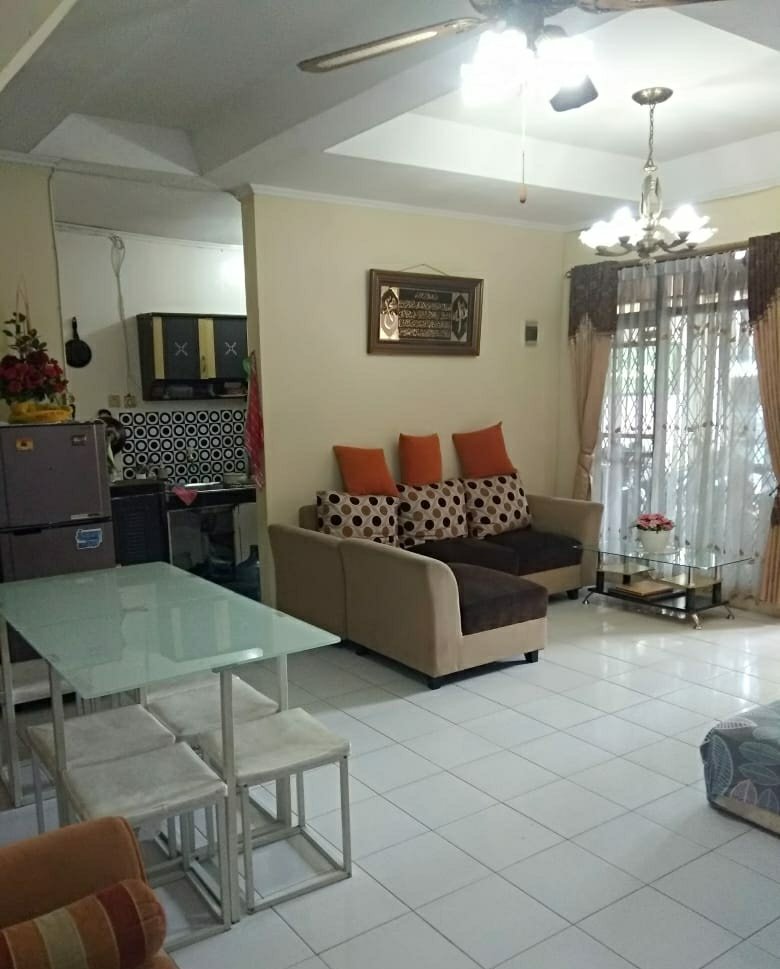 Rumah 2 Lantai Perumahan Sawangan Permai,Depok Sertifikat Hak Milik (SHM) - 5