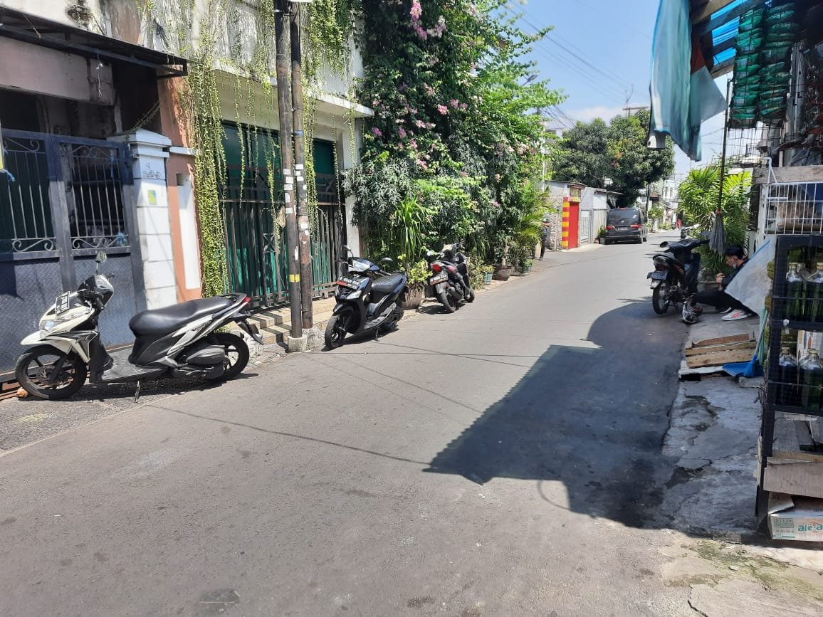 For Sale Rumah Second Siap Huni Lokasi Strategis Bangunan Lama, Rawa Belong - 3