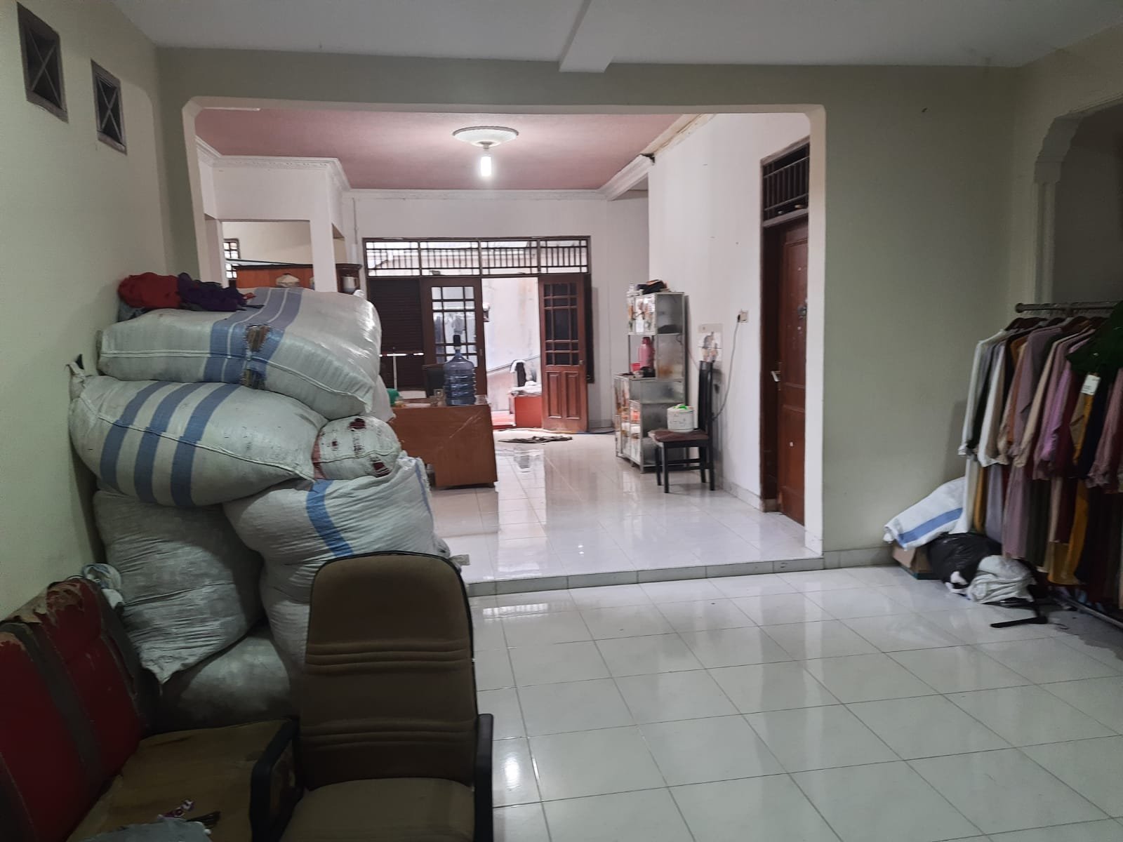 For Sale Rumah Second Siap Huni Lokasi Strategis Bangunan Lama, Rawa Belong - 5