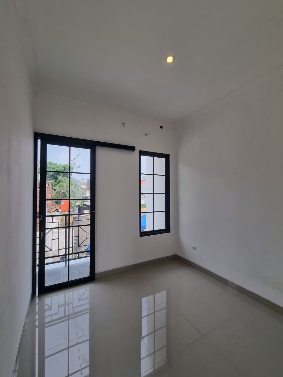Solusi Hunian di Lokasi Premium Kota Depok Jawa Barat Dekat Kampus UI - 1