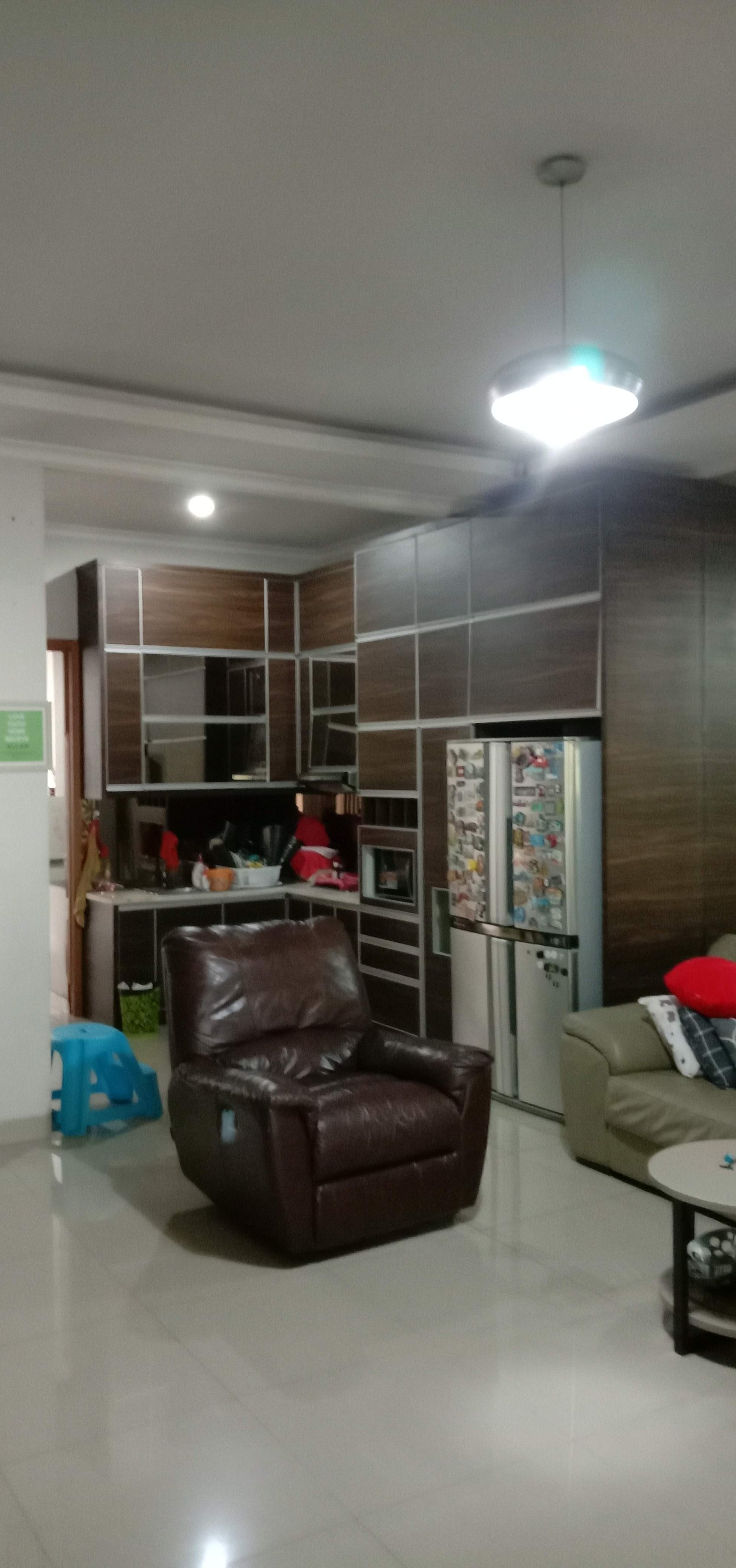 cierende permai, dalam komplek. harga bagus,sudah fix. karena fully furnished - 2