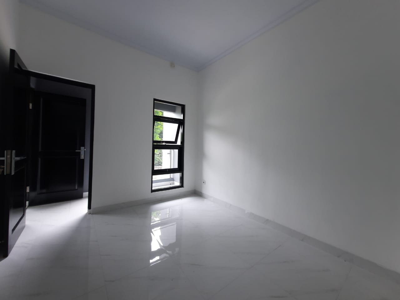Dijual Rumah Kav.15 Cluster Ray House Residence Jagakarsa Jakarta Selatan - 6