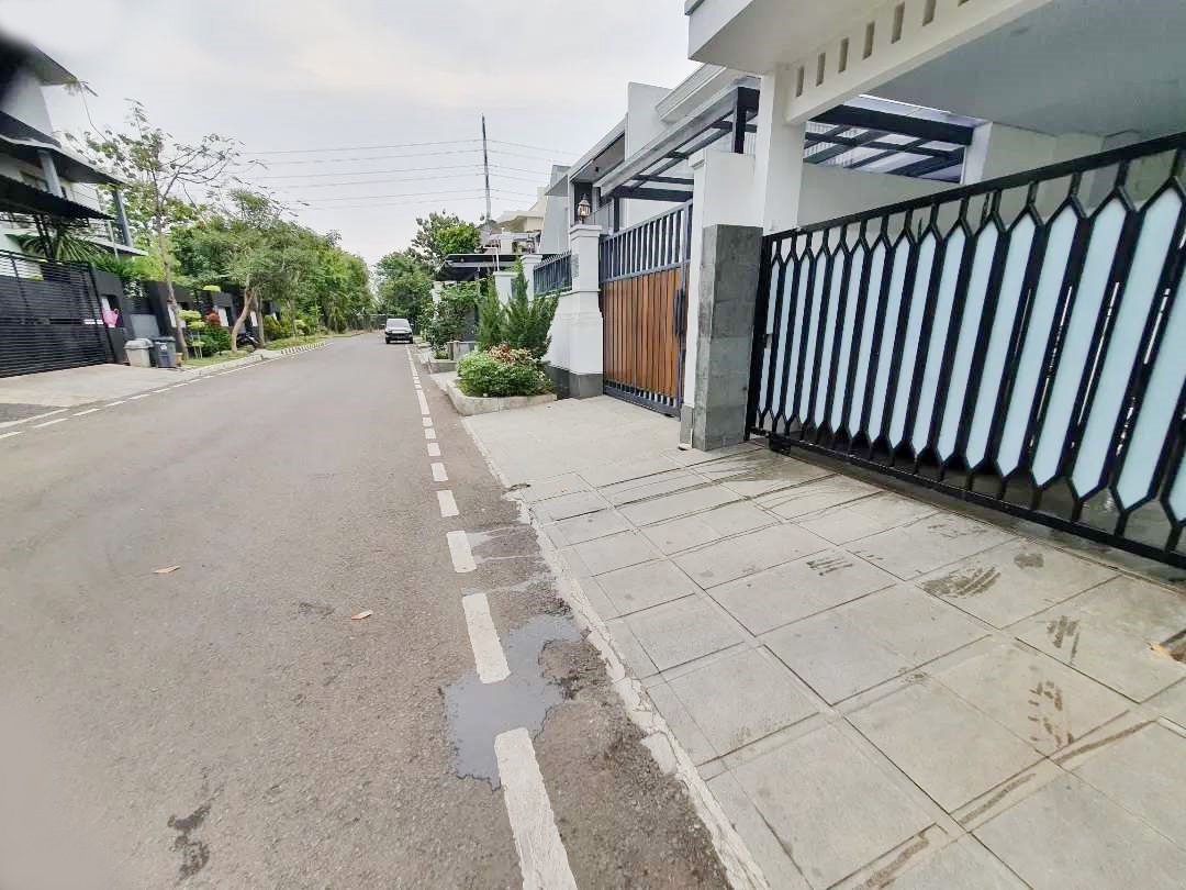 Dijual Rumah Mewah 2,5 Lantai di Rawamangun Dekat UNJ dan Kantor BPKP Pusat - 7