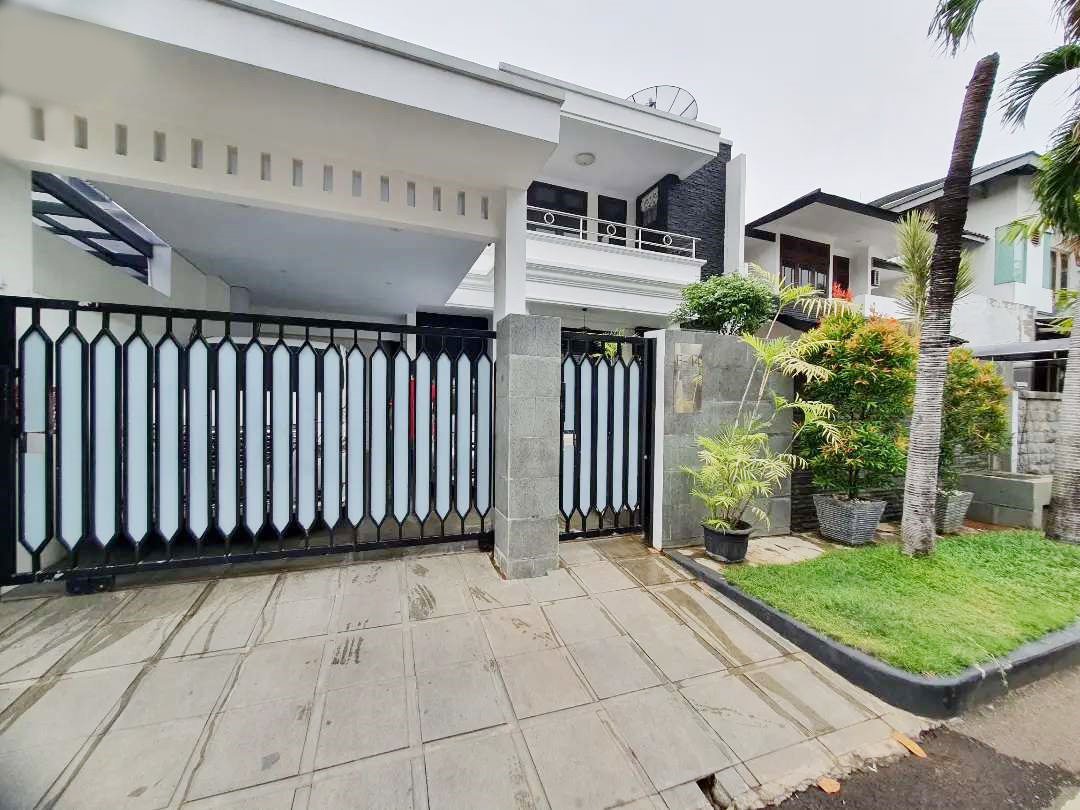 Dijual Rumah Mewah 2,5 Lantai di Rawamangun Dekat UNJ dan Kantor BPKP Pusat - 2