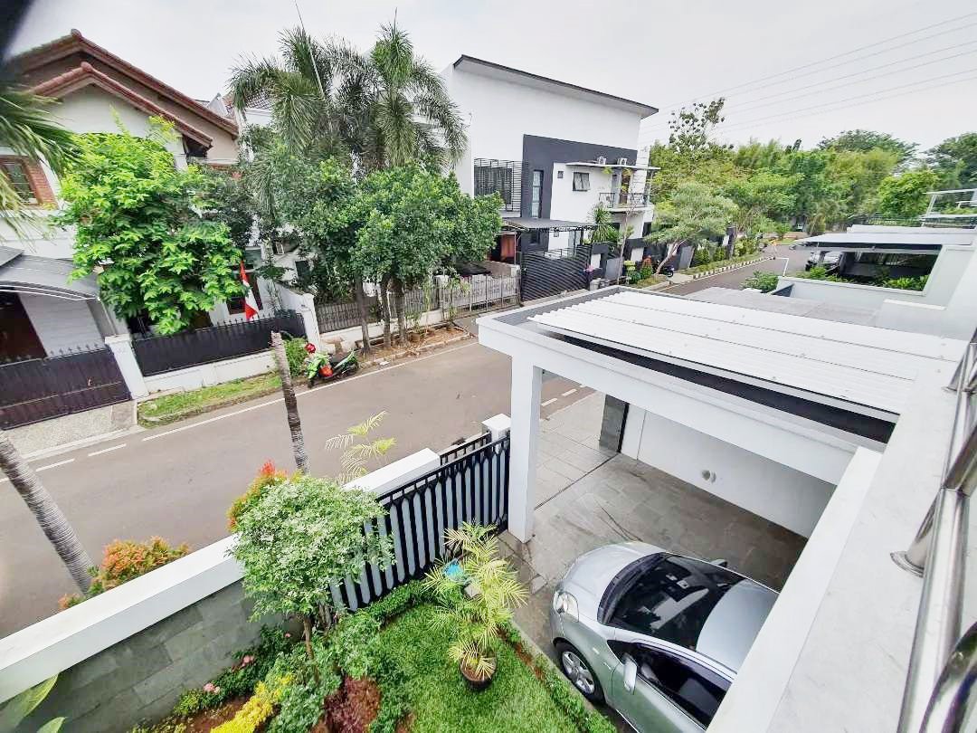 Dijual Rumah Mewah 2,5 Lantai di Rawamangun Dekat UNJ dan Kantor BPKP Pusat - 3