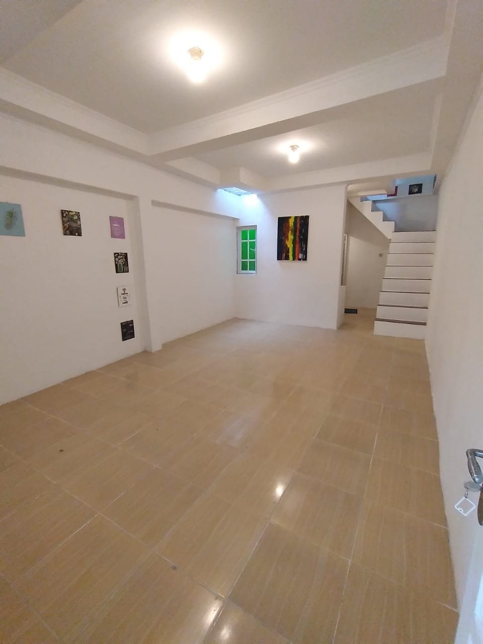 Dijual Rumah Baru Desain Klasik Minimalis di Utan Kayu Matraman - 8