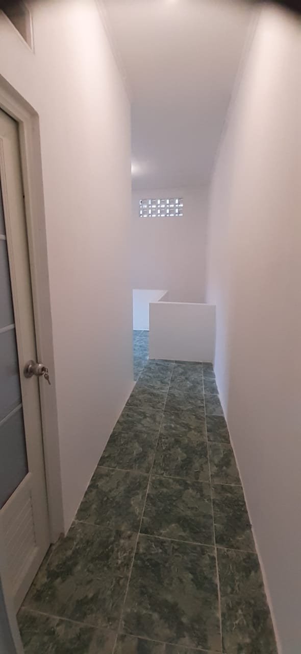 Dijual Rumah Baru Desain Klasik Minimalis di Utan Kayu Matraman - 19