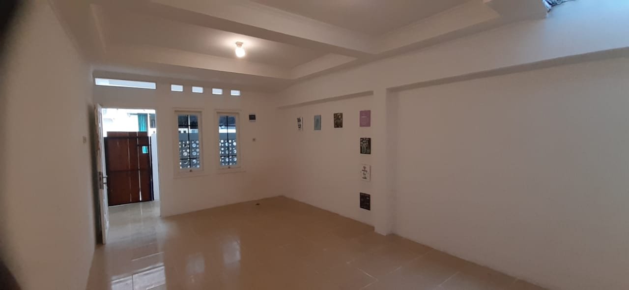 Dijual Rumah Baru Desain Klasik Minimalis di Utan Kayu Matraman - 6