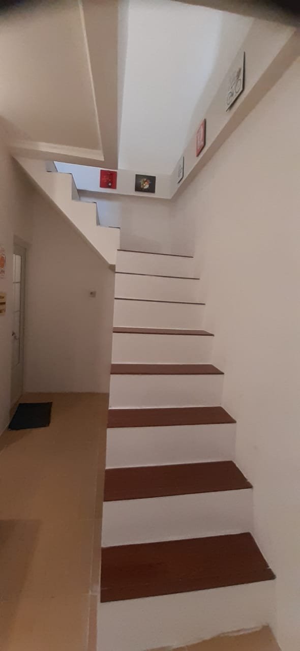 Dijual Rumah Baru Desain Klasik Minimalis di Utan Kayu Matraman - 20