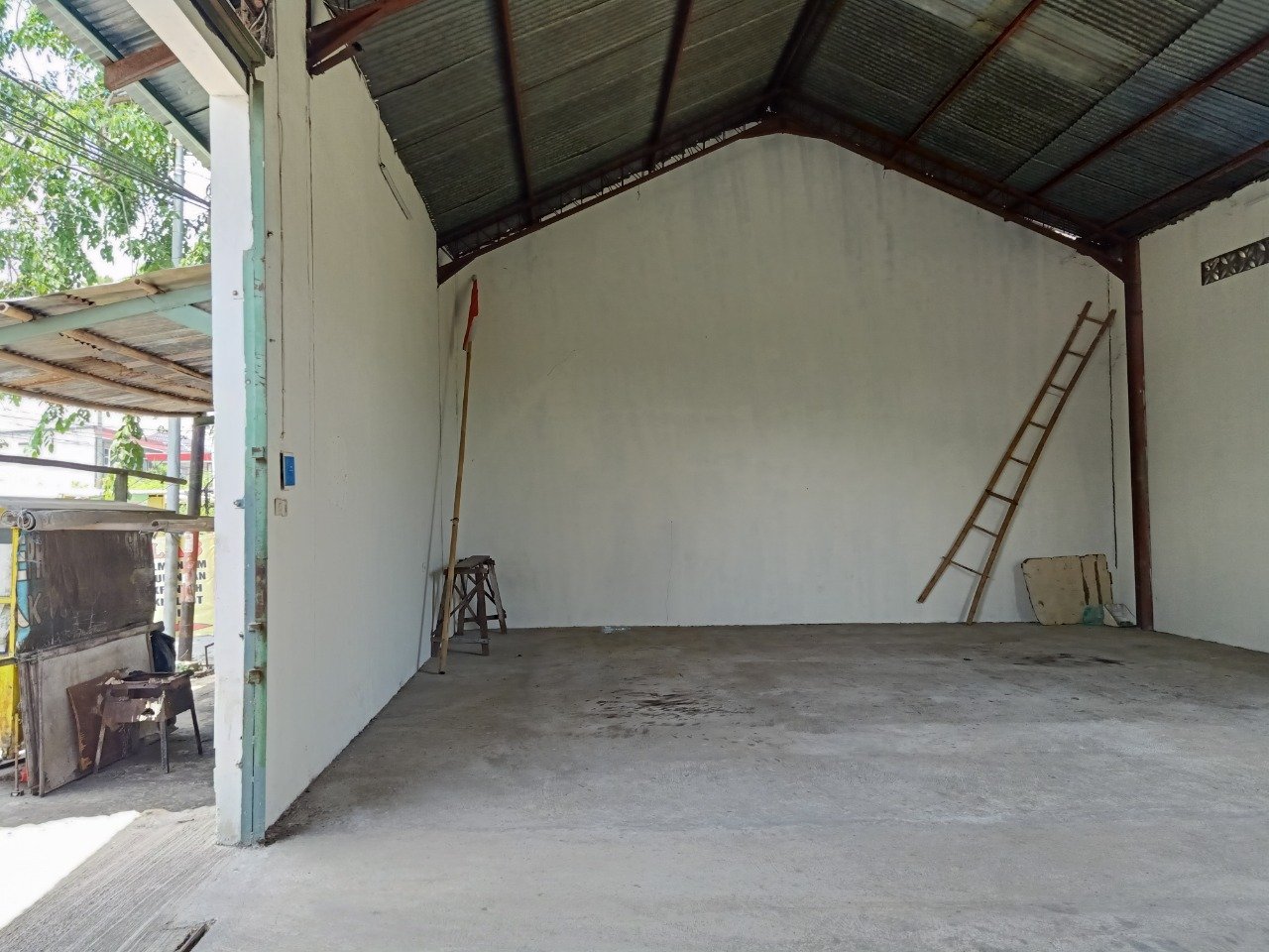 Dijual CEPAT MURAH Tanah Bonus Bangunan STRATEGIS AREA KOMERSIL di Semarang Timur - 2