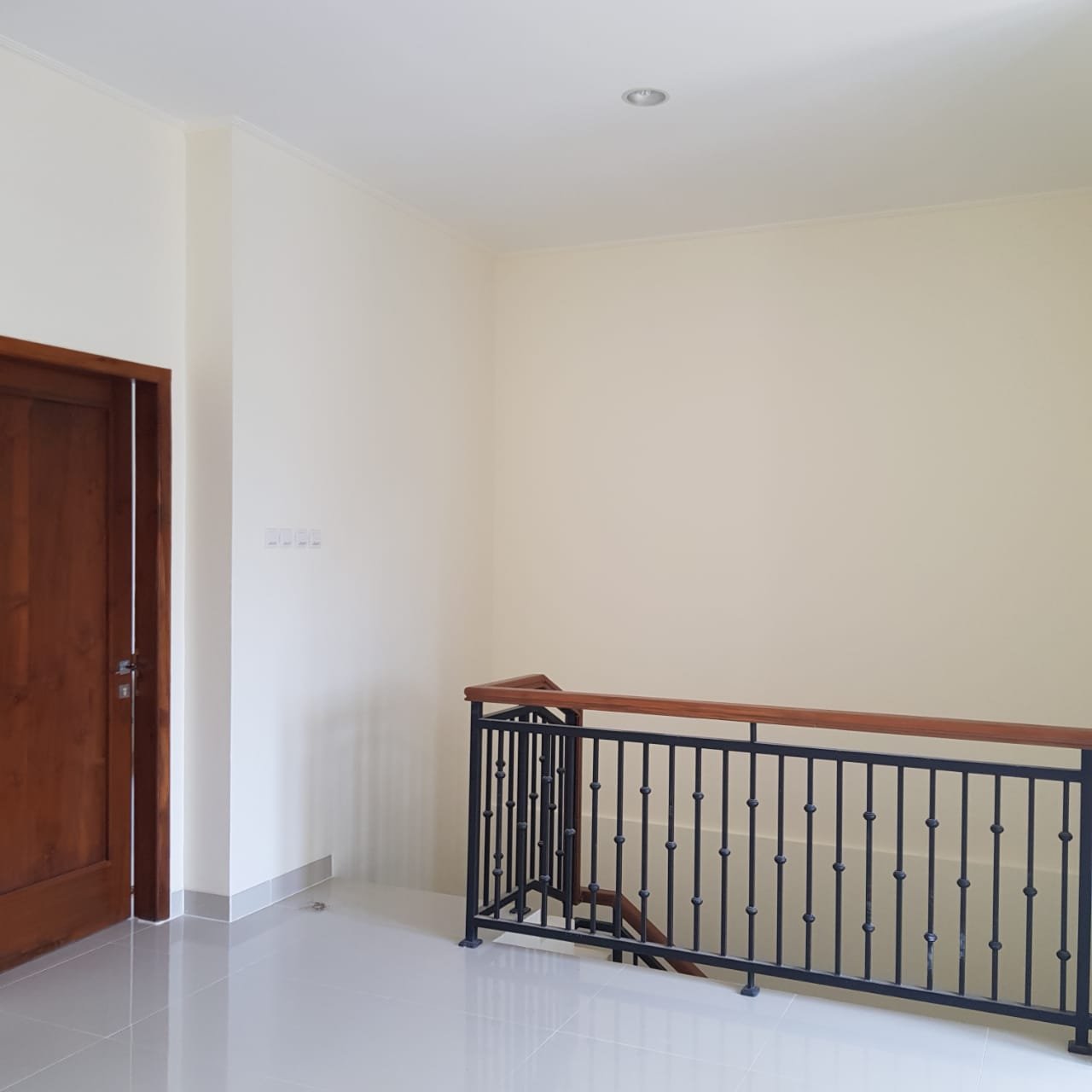Rumah Mewah dan cantik di Kawasan Bintaro Jaya Sektor 5, Siap Huni - 3