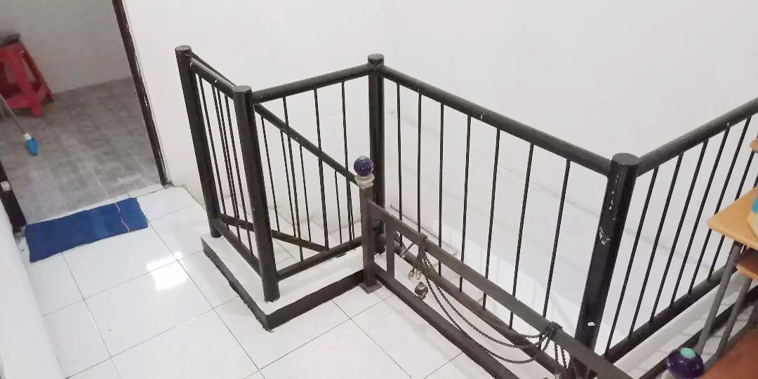 Rumah Dijual 2 Lantai di Karangpilang Kota Surabaya Dekat SMA Negeri 22 Surabaya - 9