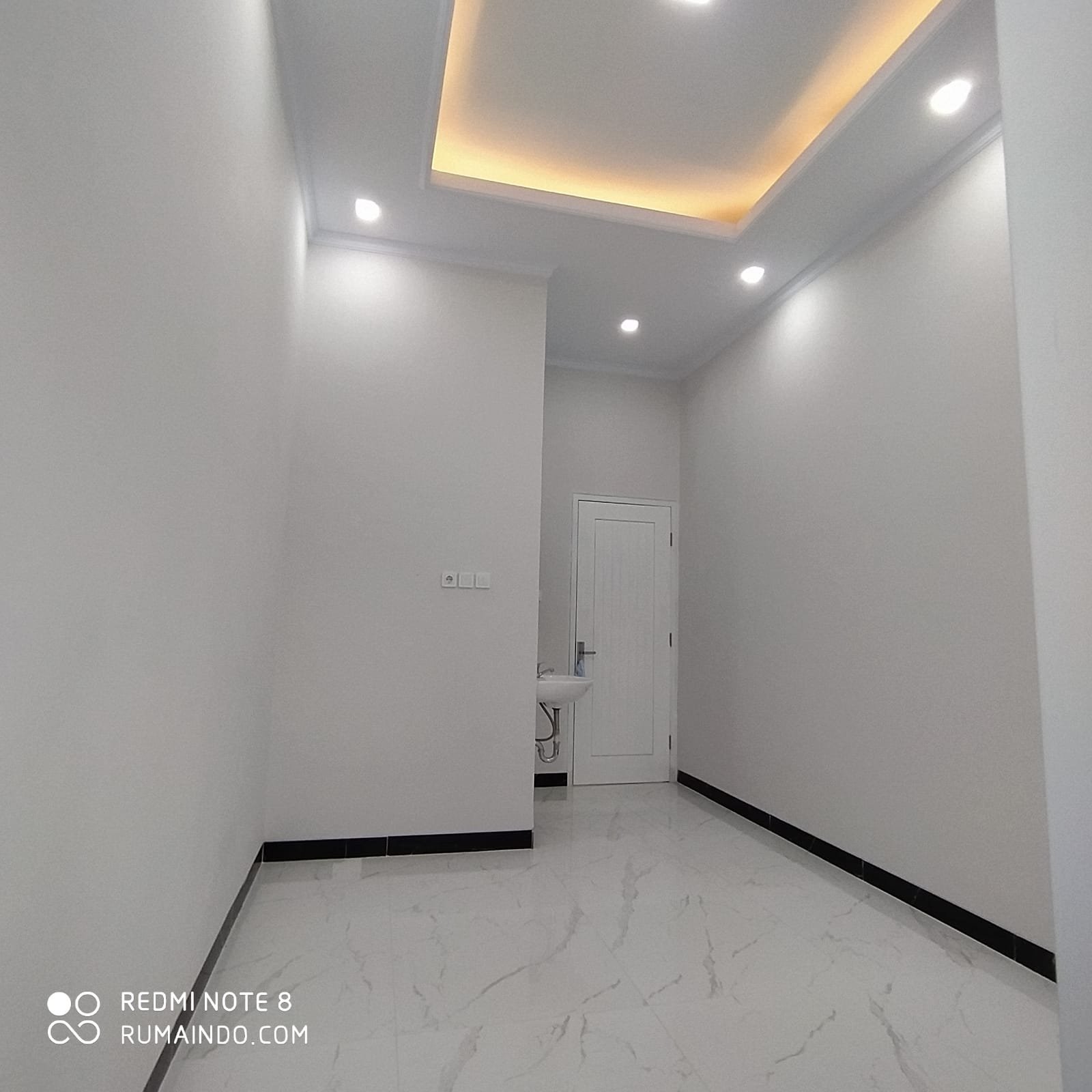 Dijual Rumah Ada Kolam Renang di Cluster Sevilla Residence Lebak Bulus Jakarta Selatan - 5