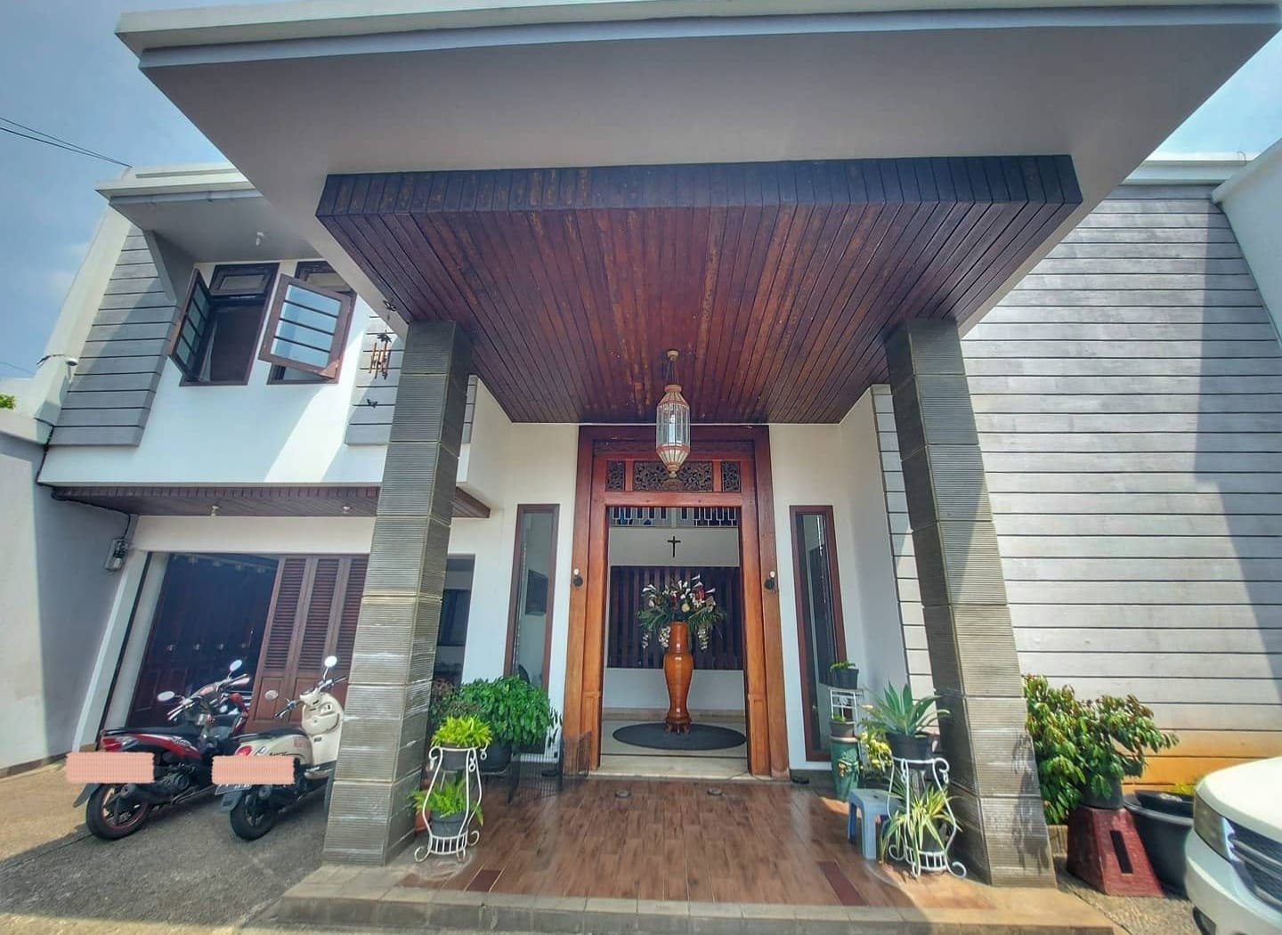 Dijual Rumah Mewah Ada Kolam Renang di Komplek Kesehatan Pesanggrahan Jakarta Selatan - 3