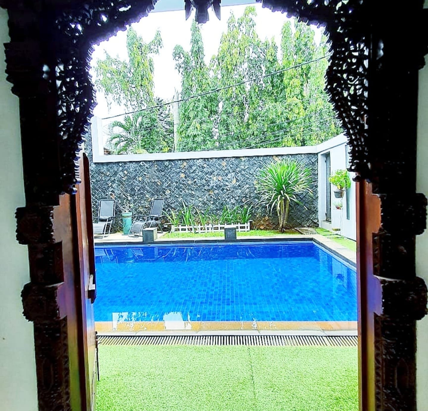 Dijual Rumah Mewah Ada Kolam Renang di Komplek Kesehatan Pesanggrahan Jakarta Selatan - 8