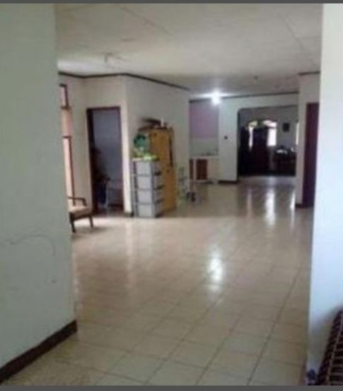 Rumah seken murah bonus tanah 602 m2 di Ciputat, siap huni - 3