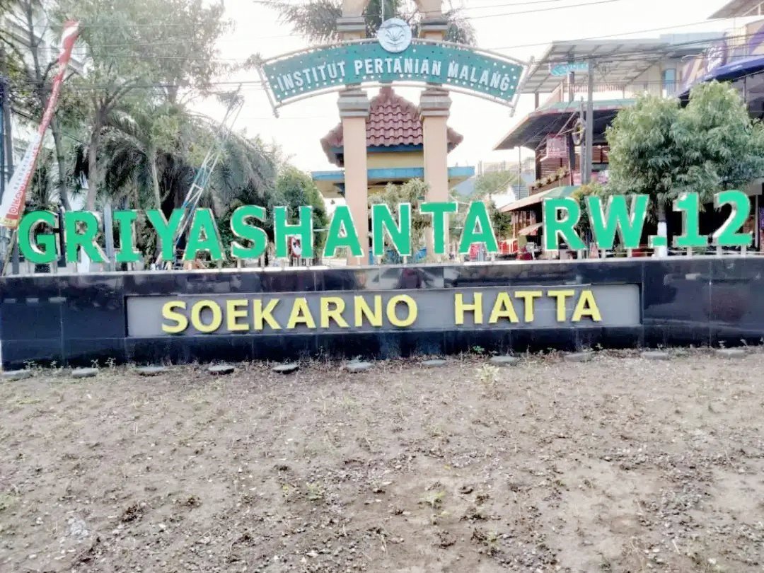 Jual Rumah Kost Sangat Produktif 11 Kamar Full Furnish Dekat Universitas Brawijaya Malang - 2