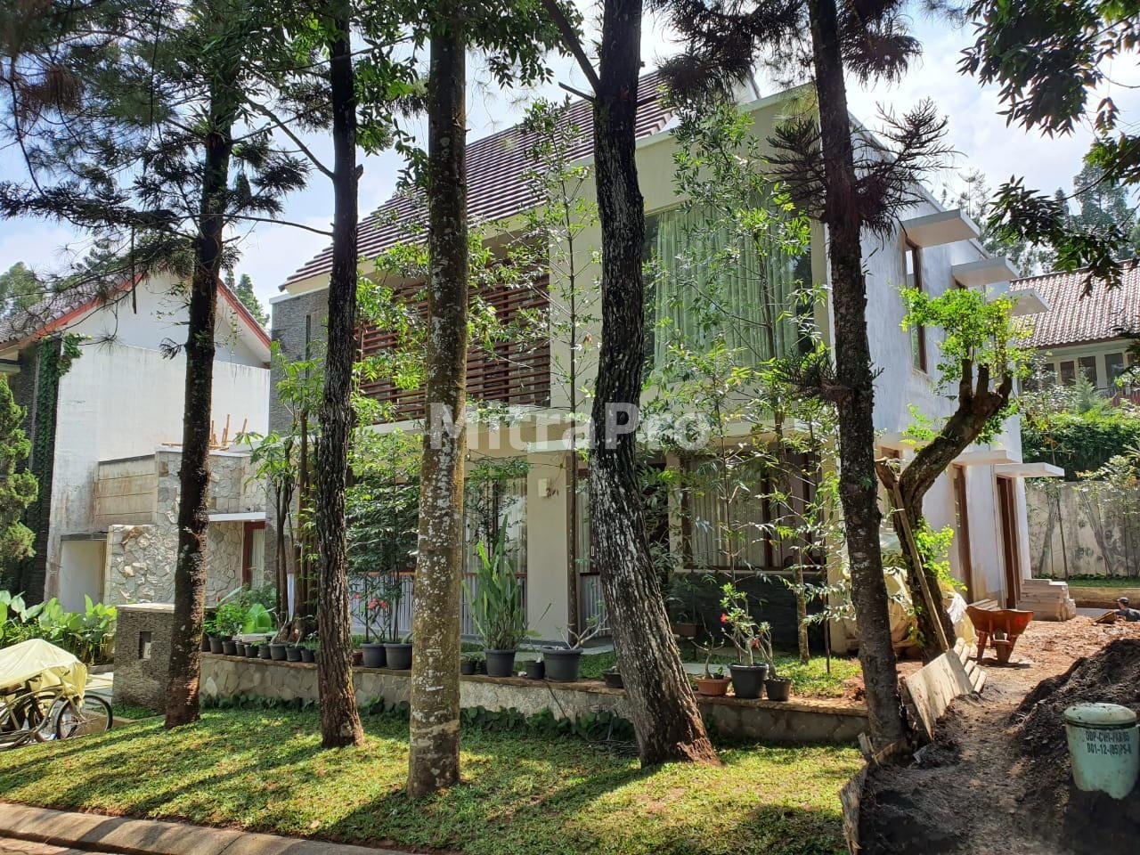 Rumah Konsep Villa Sejuk + Swimming Pool di Rancamaya Golf Bogor - Murah - 3