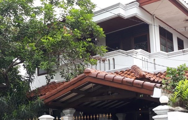 Rumah lama cocok untuk kos-kosan di Area Perkantoran, Pancoran, Jakarta Selatan - 1