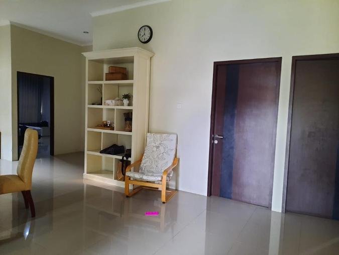 Rumah bagus Tanah luas di Kawasan Legoso, Ciputat, Tanah 700 m2  siap huni - 8